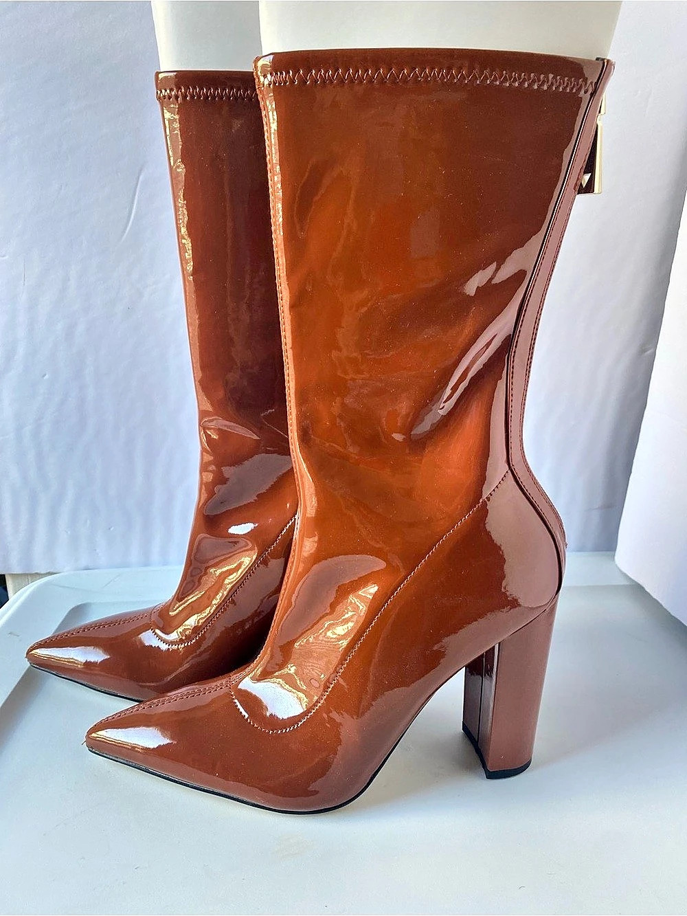 GUESS Patent Pointed-Toe Heeled Boots in Brown New Without Tag
